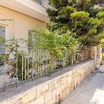 Amazing Centrally Located Apartment