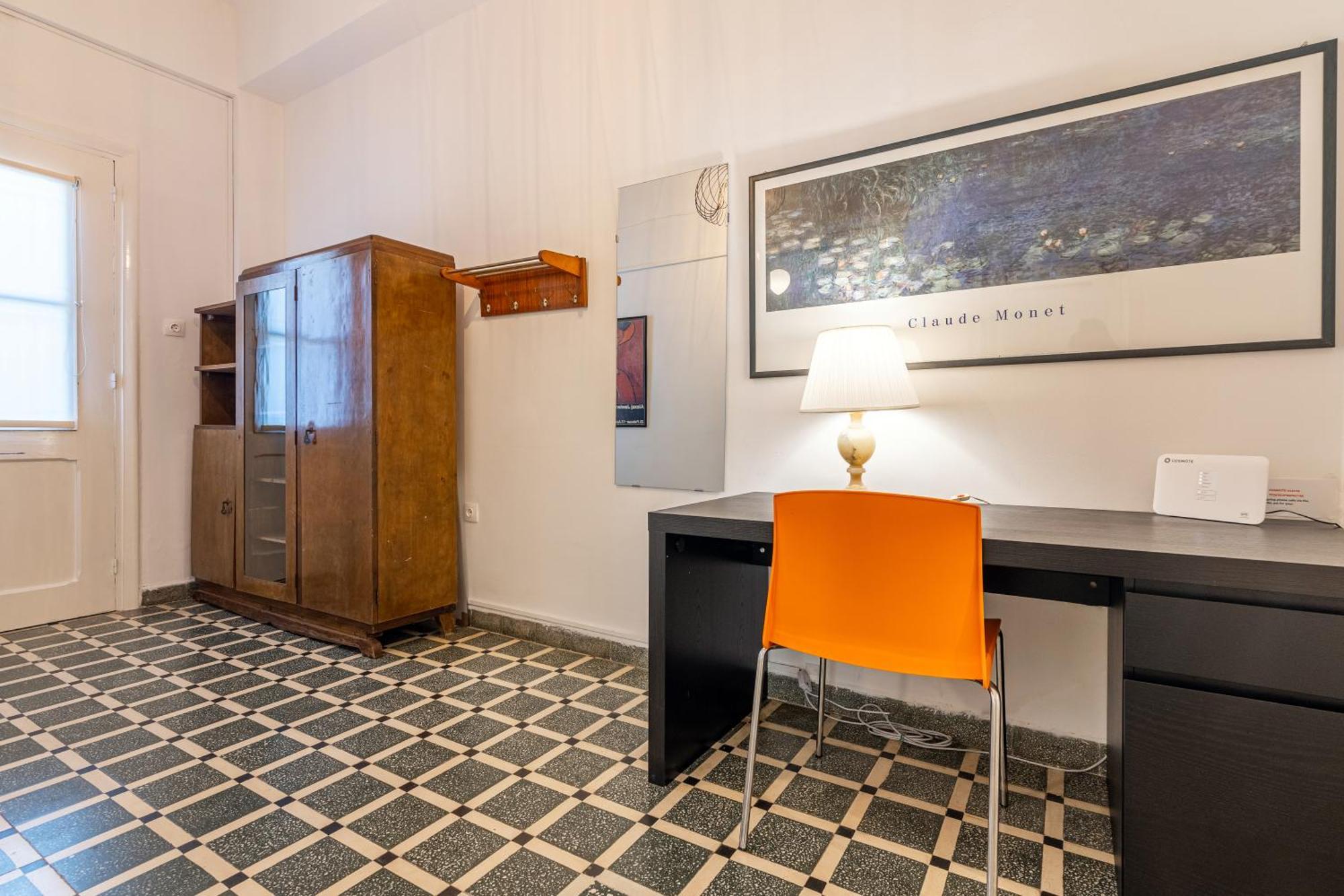 Amazing Centrally Located Iraklion