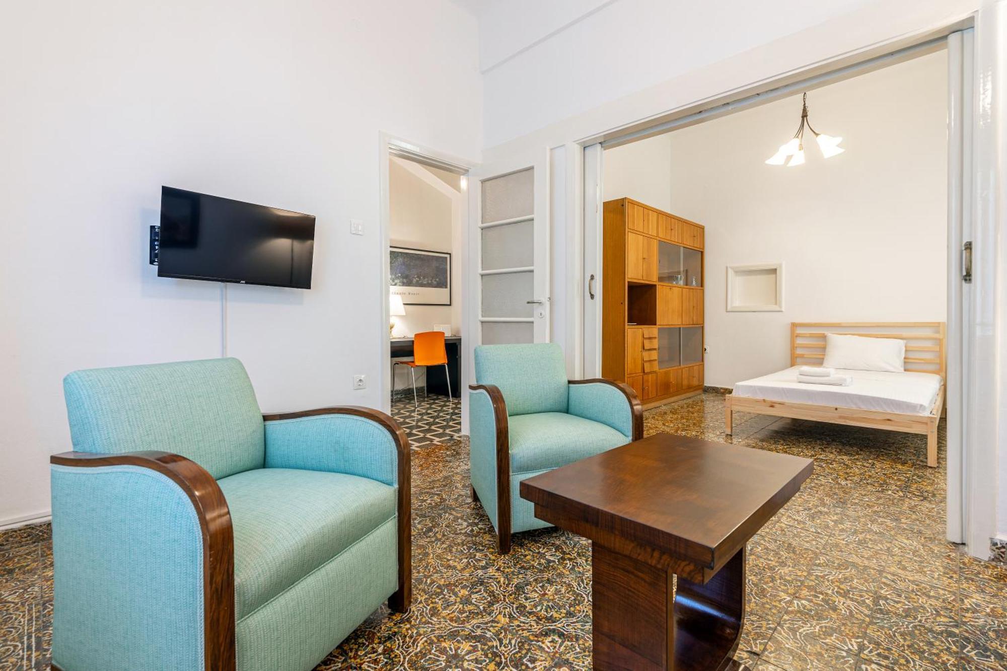 Amazing Centrally Located