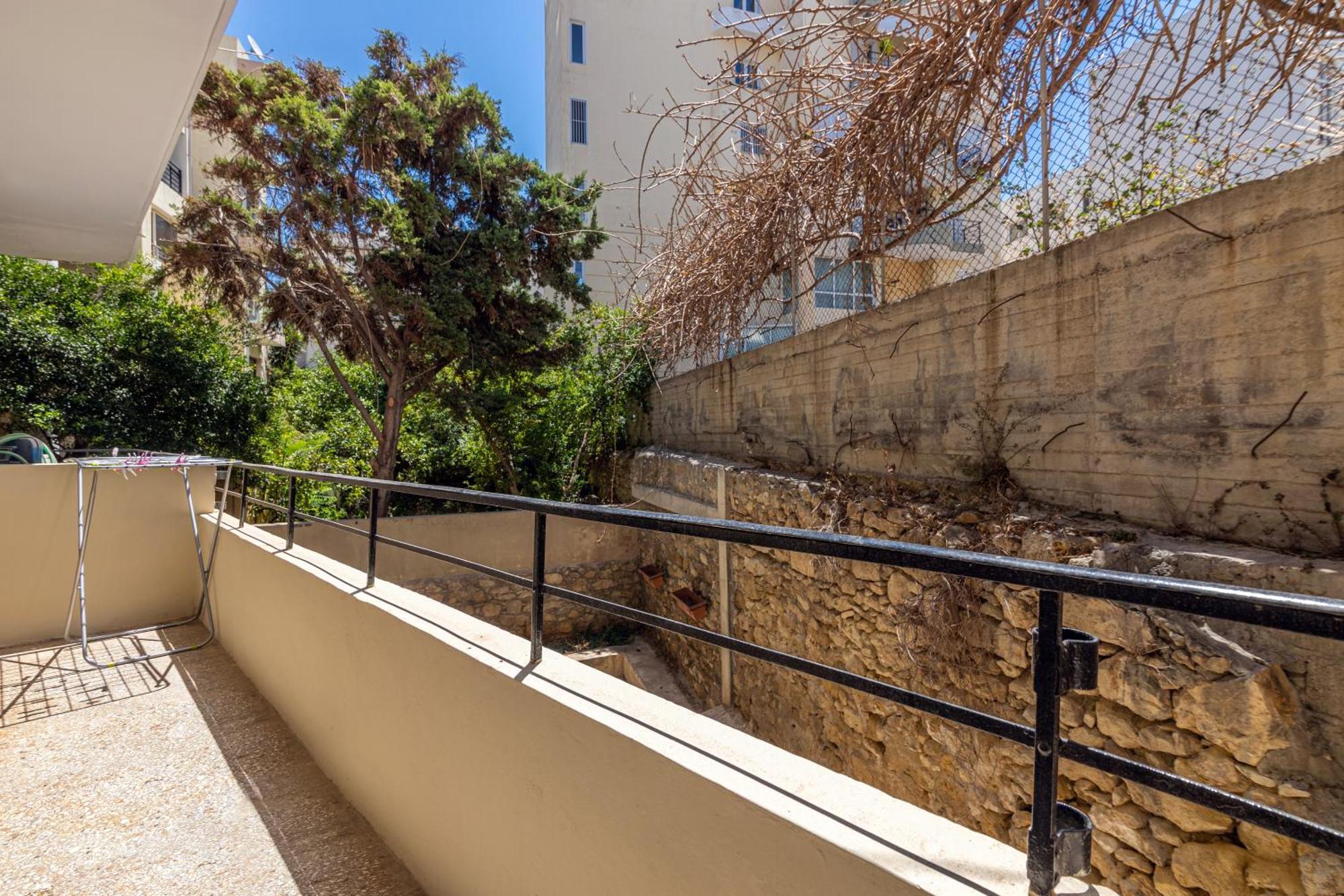 Vakantiehuis Amazing Centrally Located Iraklion